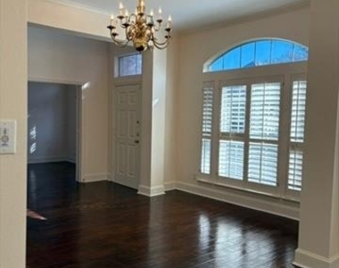 5357 Gatesworth Lane - Photo Thumbnail 12