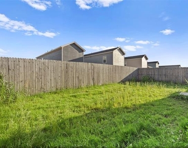 1436 Mahogany Lane - Photo Thumbnail 21