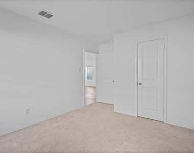 1436 Mahogany Lane - Photo Thumbnail 10