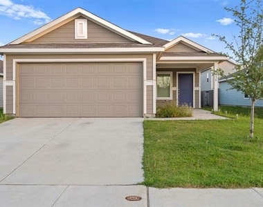 1436 Mahogany Lane - Photo Thumbnail 2