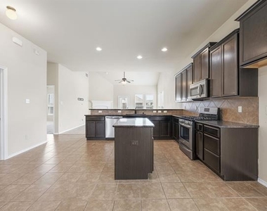 1445 Bateman Lane - Photo Thumbnail 8