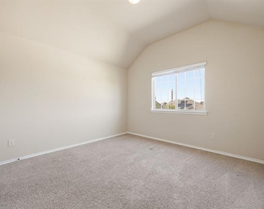 1445 Bateman Lane - Photo Thumbnail 16