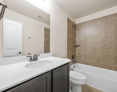 1445 Bateman Lane - Photo Thumbnail 17