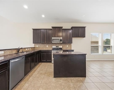 1445 Bateman Lane - Photo Thumbnail 6