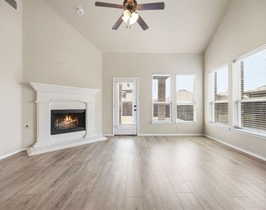 1445 Bateman Lane - Photo Thumbnail 14
