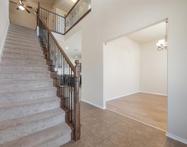 1445 Bateman Lane - Photo Thumbnail 2