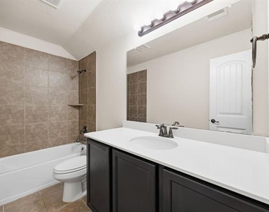 1445 Bateman Lane - Photo Thumbnail 23