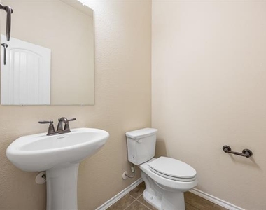 1445 Bateman Lane - Photo Thumbnail 25