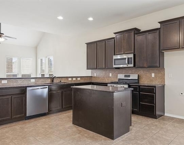 1445 Bateman Lane - Photo Thumbnail 7