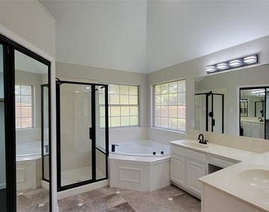 9726 Windy Hollow Drive - Photo Thumbnail 18