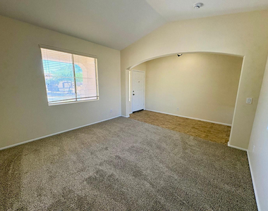 16126 W Meade Lane - Photo Thumbnail 4
