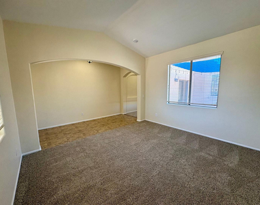 16126 W Meade Lane - Photo Thumbnail 3