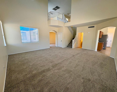 16126 W Meade Lane - Photo Thumbnail 12