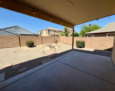 16126 W Meade Lane - Photo Thumbnail 43