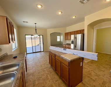 16126 W Meade Lane - Photo Thumbnail 17