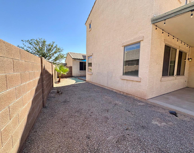 16126 W Meade Lane - Photo Thumbnail 44