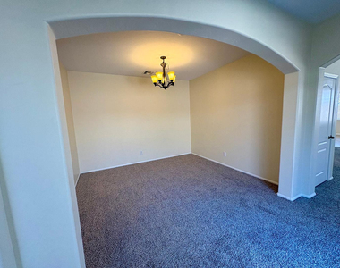 16126 W Meade Lane - Photo Thumbnail 6