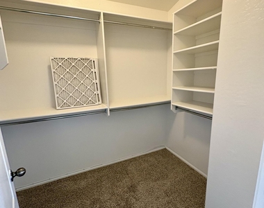 16126 W Meade Lane - Photo Thumbnail 42