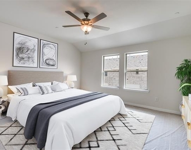 8980 Samara Street - Photo Thumbnail 14