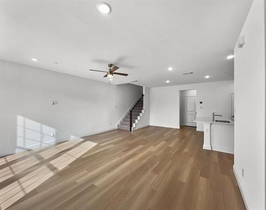 8980 Samara Street - Photo Thumbnail 1