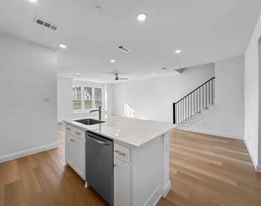 8980 Samara Street - Photo Thumbnail 6
