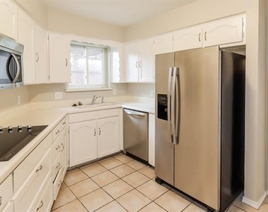 1105 Carrington Court - Photo Thumbnail 4