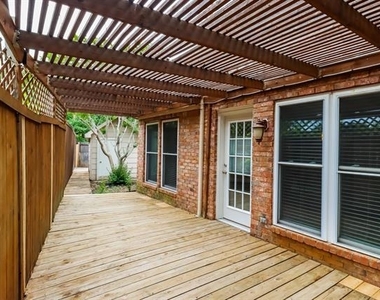 1105 Carrington Court - Photo Thumbnail 13