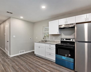 408 Dawson Circle - Photo Thumbnail 11