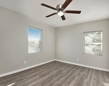 408 Dawson Circle - Photo Thumbnail 12