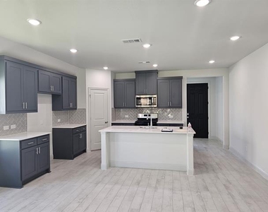 1208 Castiglione Lane - Photo Thumbnail 3