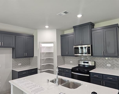 1208 Castiglione Lane - Photo Thumbnail 1