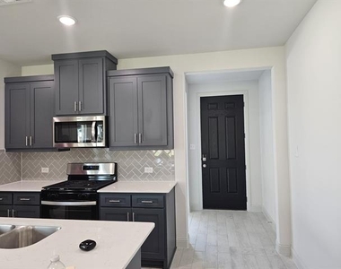1208 Castiglione Lane - Photo Thumbnail 4