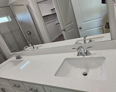 1208 Castiglione Lane - Photo Thumbnail 8