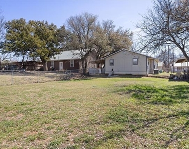 507 E Clifton Street - Photo Thumbnail 18
