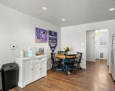 507 E Clifton Street - Photo Thumbnail 6