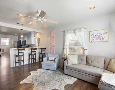 507 E Clifton Street - Photo Thumbnail 1
