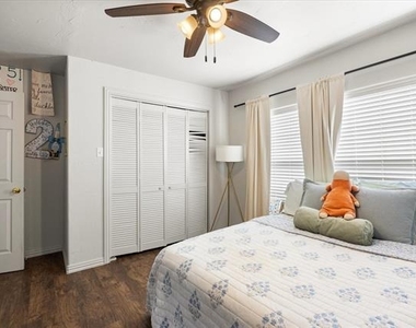 507 E Clifton Street - Photo Thumbnail 14