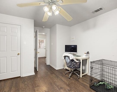 507 E Clifton Street - Photo Thumbnail 11