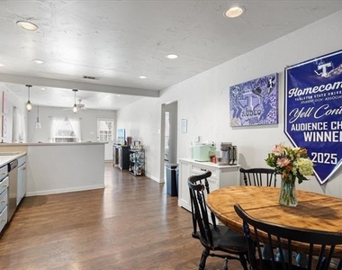507 E Clifton Street - Photo Thumbnail 5