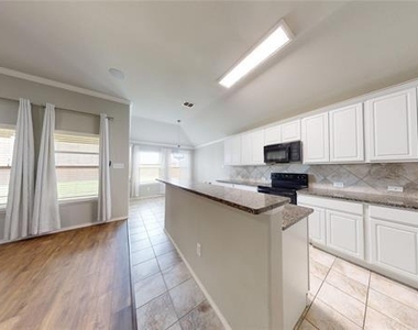 3101 Buckthorn Street - Photo Thumbnail 2