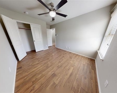 3101 Buckthorn Street - Photo Thumbnail 7