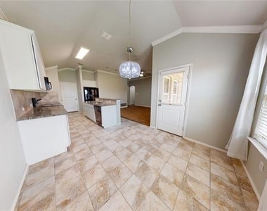 3101 Buckthorn Street - Photo Thumbnail 4