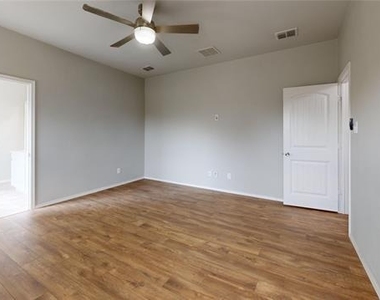 3101 Buckthorn Street - Photo Thumbnail 27