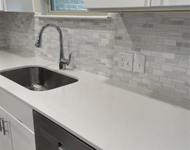1054 Keswick Drive - Photo Thumbnail 6