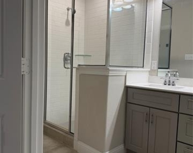 1054 Keswick Drive - Photo Thumbnail 12