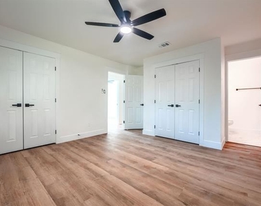 7009 Moss Rose Court - Photo Thumbnail 18