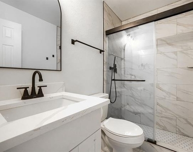 7009 Moss Rose Court - Photo Thumbnail 14