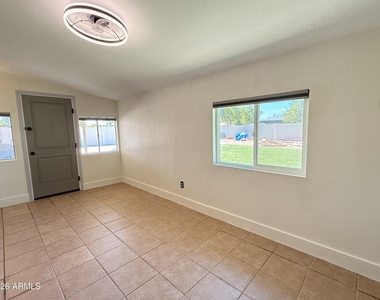 3155 E El Moro Avenue - Photo Thumbnail 6