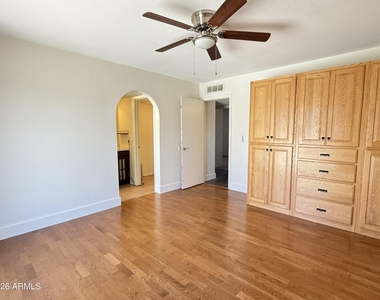 3155 E El Moro Avenue - Photo Thumbnail 8