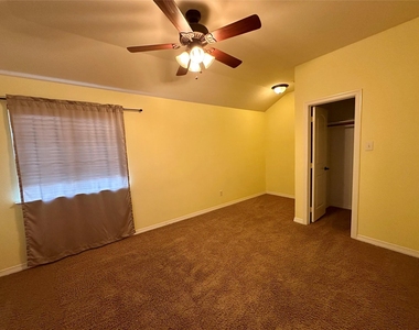 401 Bluefinch Drive - Photo Thumbnail 22